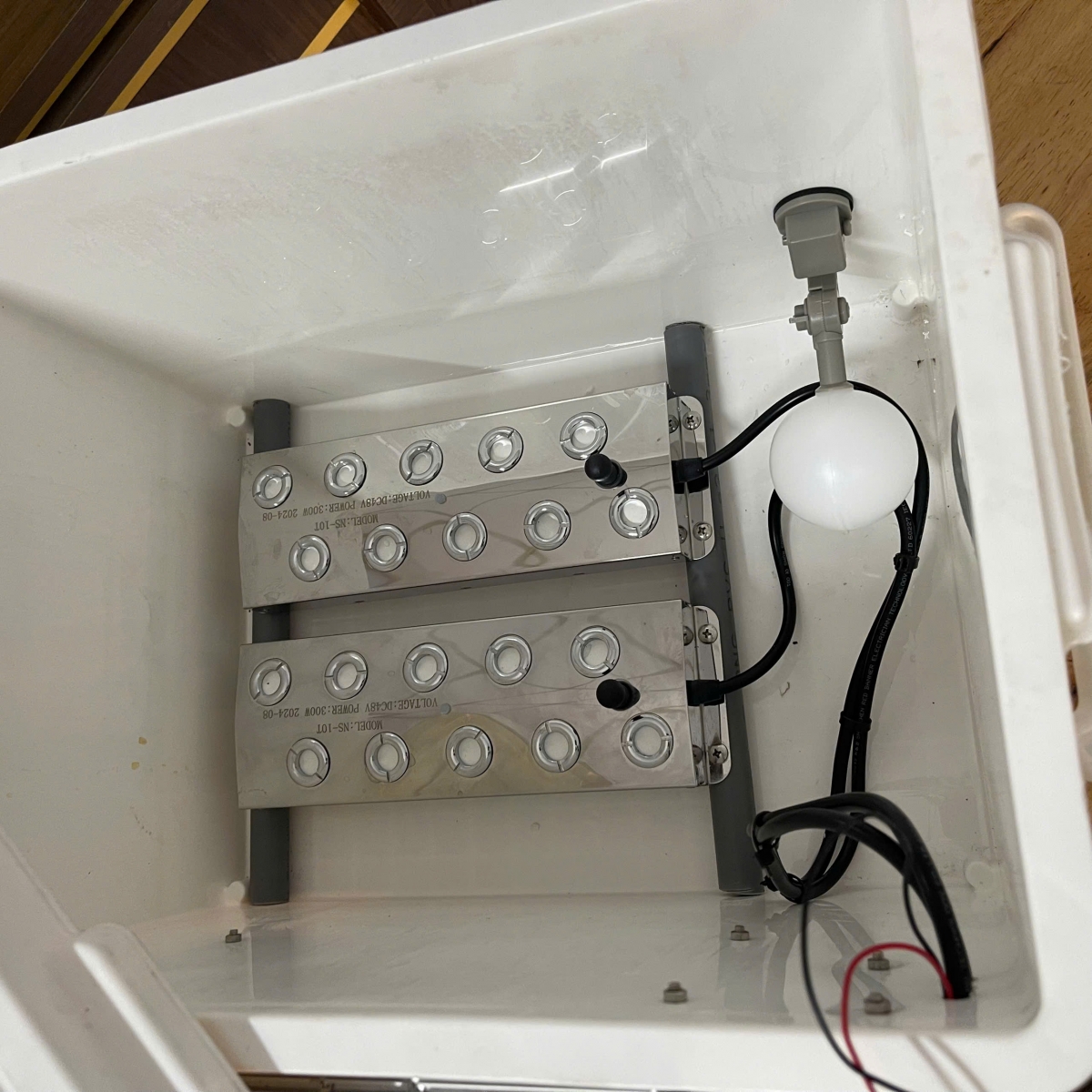 Hình ảnh bên trong máy tạo ẩm nhà yến hạt sương mịn của công ty Yến Hoà Phát