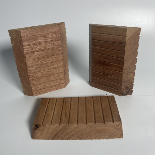 Góc gỗ nhà yến (Meranti,Bạch Tùng,BuKit)